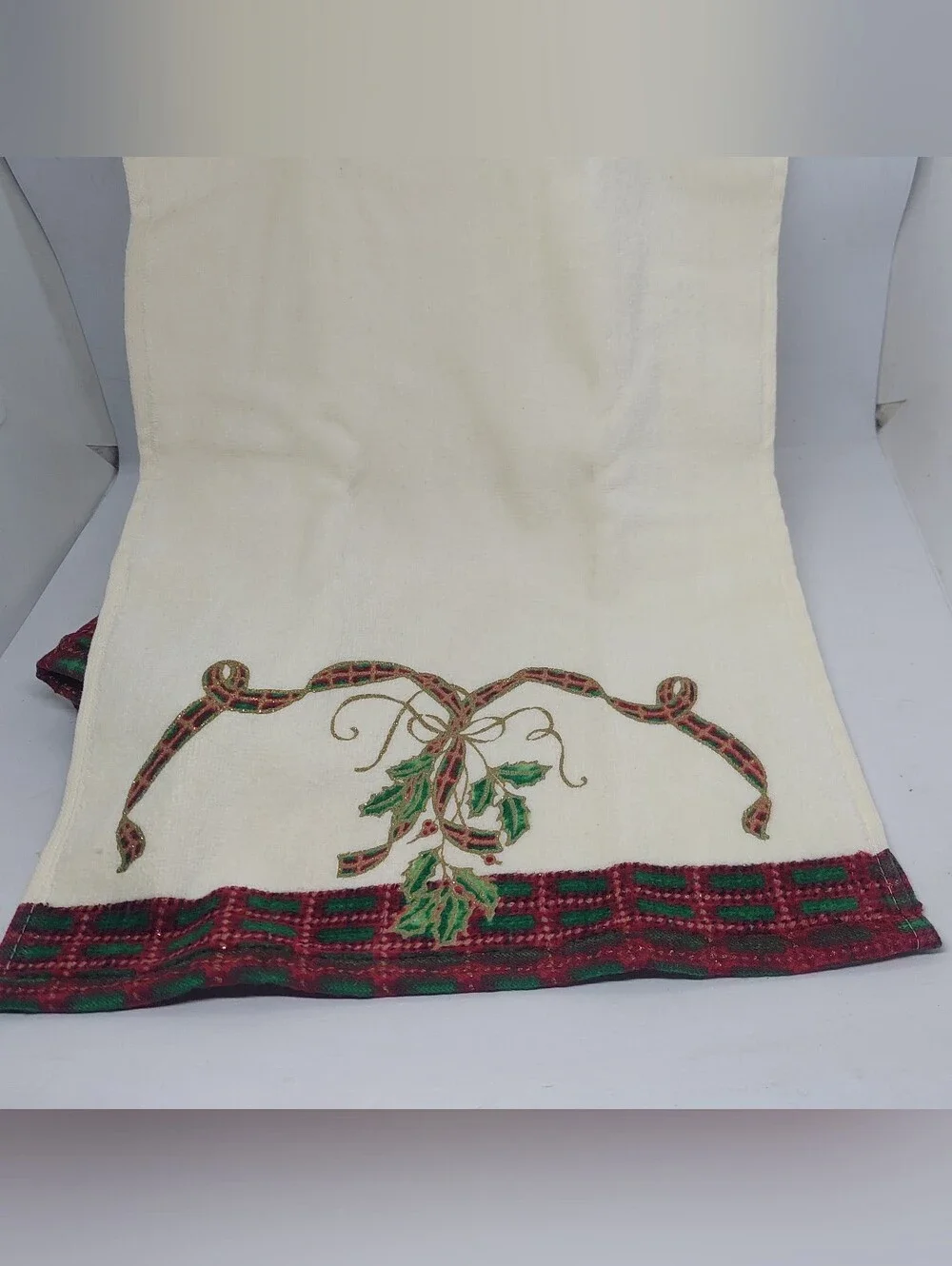 Lenox Holiday Nouveau Christmas Bath Hand Towels Set Of 2 Ivory Red Holiday